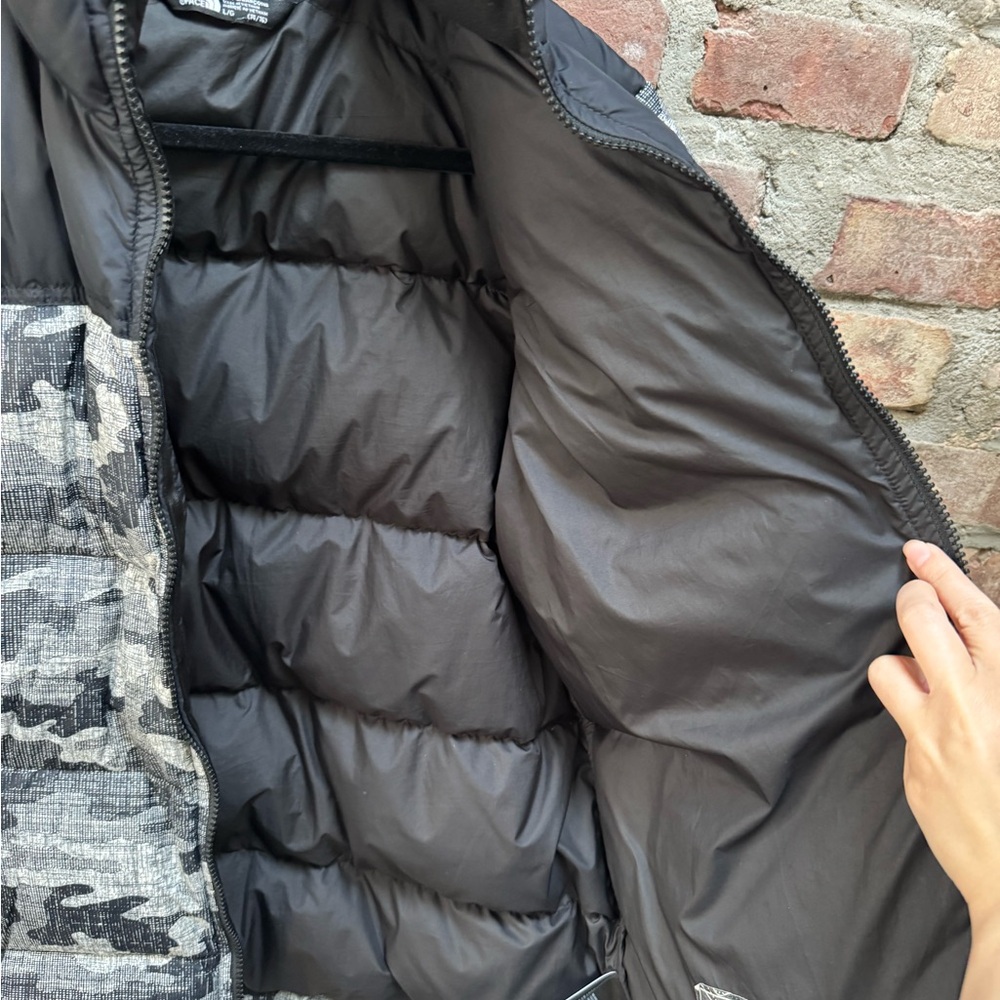 North face nuptse 700 coat jacket down feathers nylon puffer boys kids camo - Picture 11 of 12